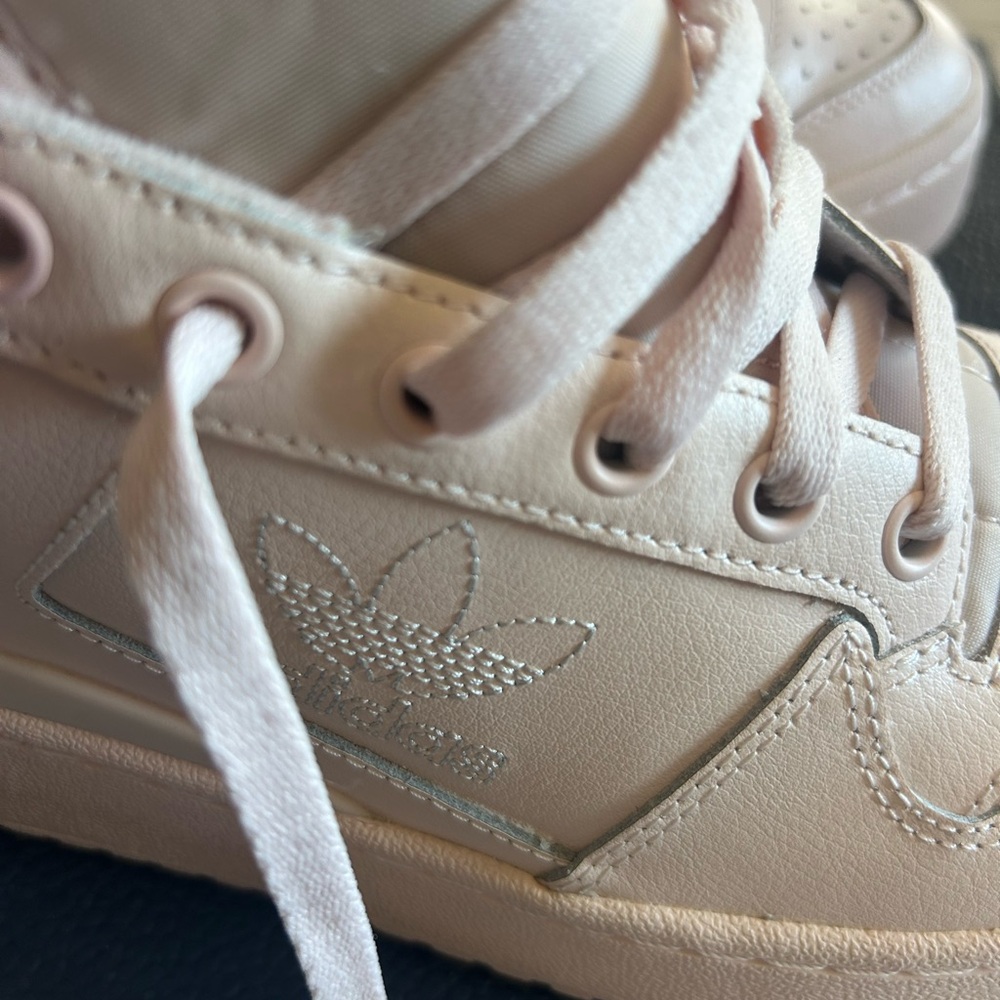 Adidas new in box - Picture 9 of 16